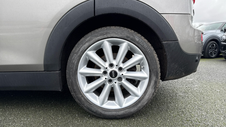 MINI Clubman 1.5 Cooper 6dr Auto Petrol Estate